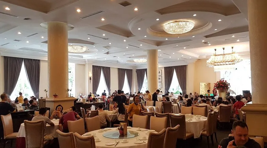 Nhà hàng Ocean Palace số 2 Lê Duẩn